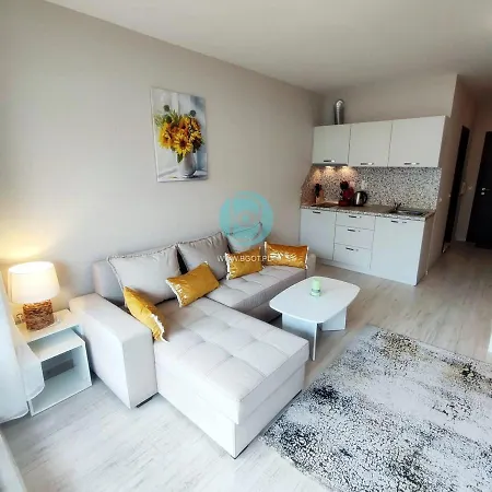 U Dacha - Premium Slăntjev Brjag